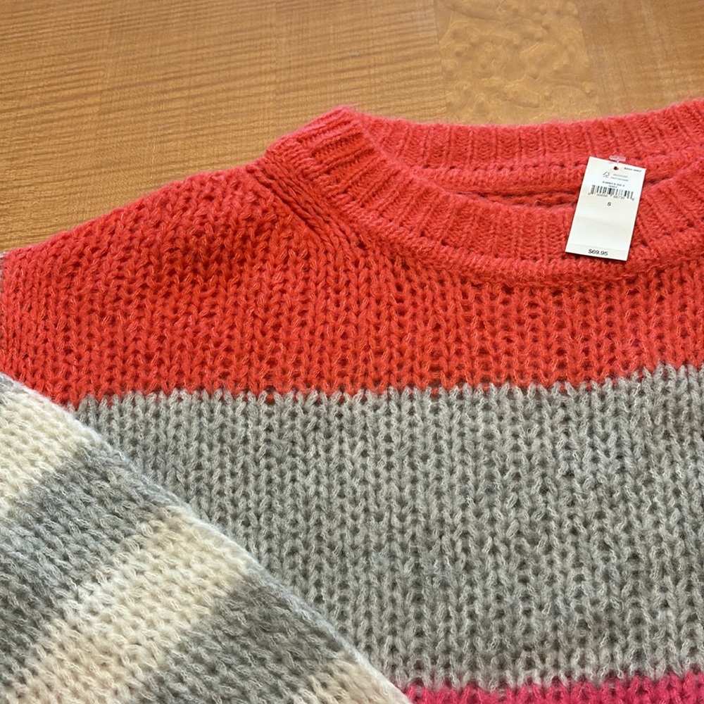 NWT Gap striped sweater-LAST CHANCE
Size small
Donating tomorrow - Picture 2 of 9